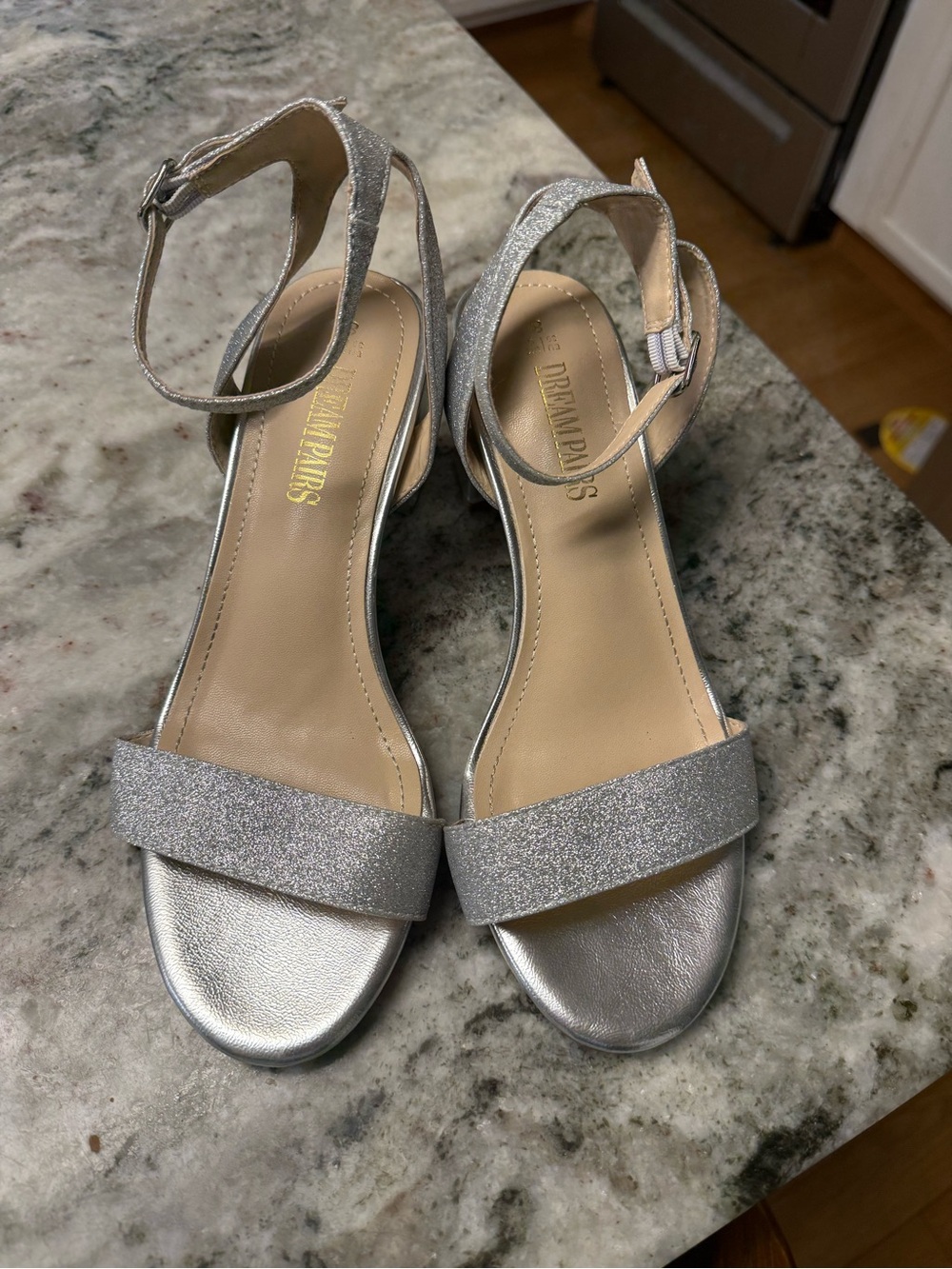 Dream Pairs Silver Buckle 2.5 inch Heels Womens Size 8